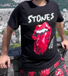 Remera Hackney Tour 24 Negra conseguila en https://factoryrock.com.ar