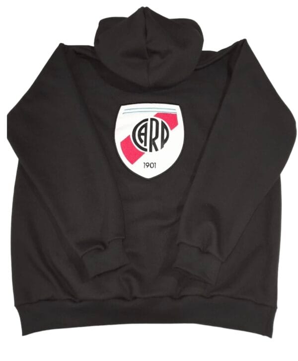 Buzo Bordado Frisado Premium Club Atletico River Plate con las Islas Malvinas con los colores de la banda conseguilo en https://factoryrock.com.ar