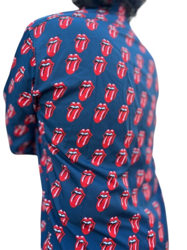 Camisa The Rolling Stones Blue and Red solo disponible en www.factoryrock.com.ar