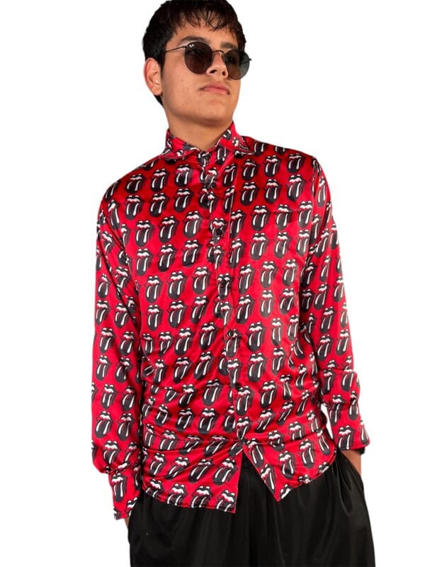 Camisa de Seda Importada The Rolling Stones Red Box solo en: @factoryrock.ar www.factoryrock.com.ar