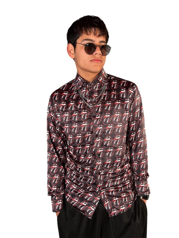 Camisa de Seda Importada The Rolling Stones Black Box solo en: @factoryrock.ar www.factoryrock.com.ar