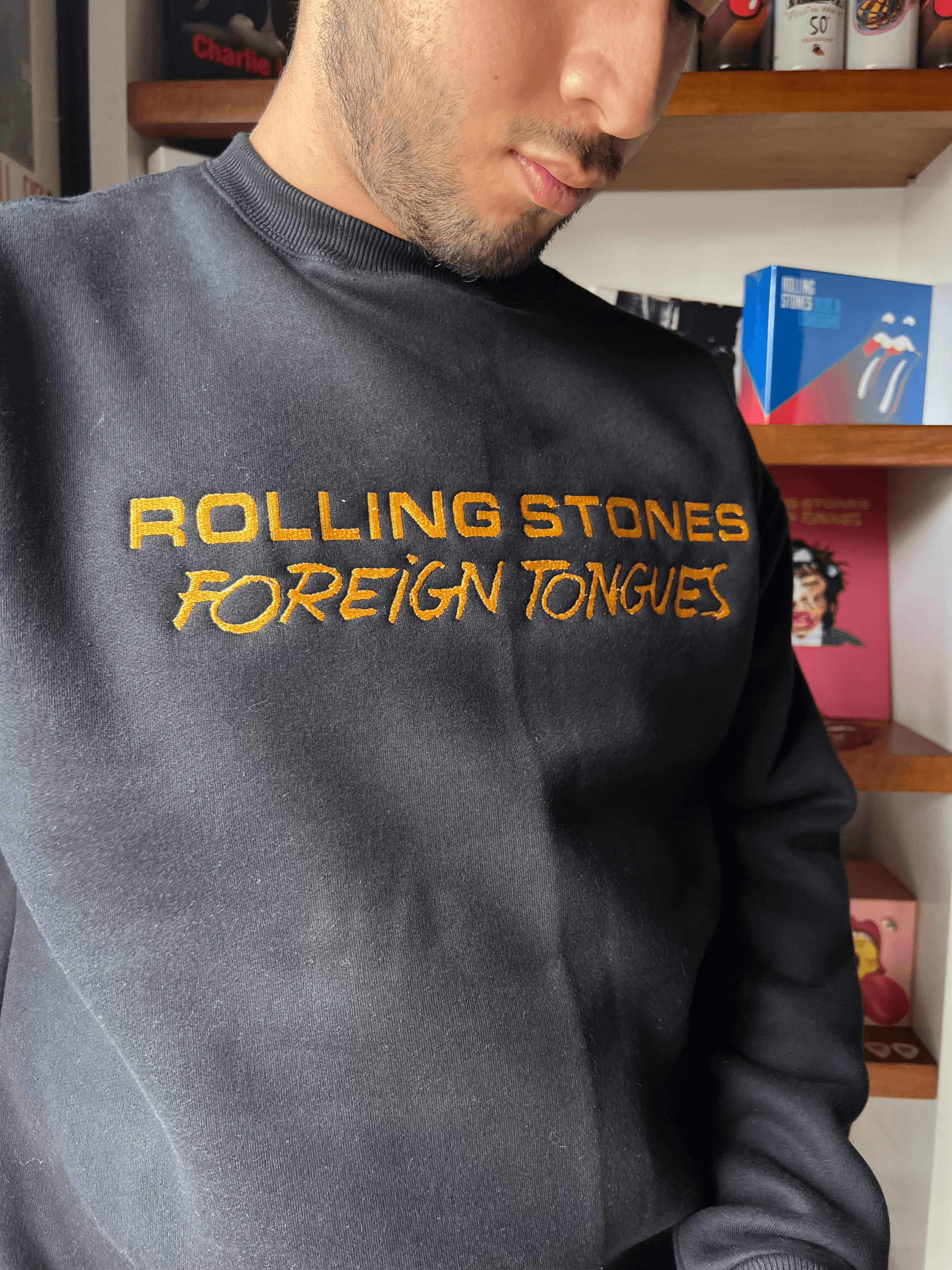BUZO BORDADO FOREIGN TONGUES 4 Buzo Bordado The Rolling Stones Foreign Tongues exclusiva de Factory Rock @factoryrock.ar