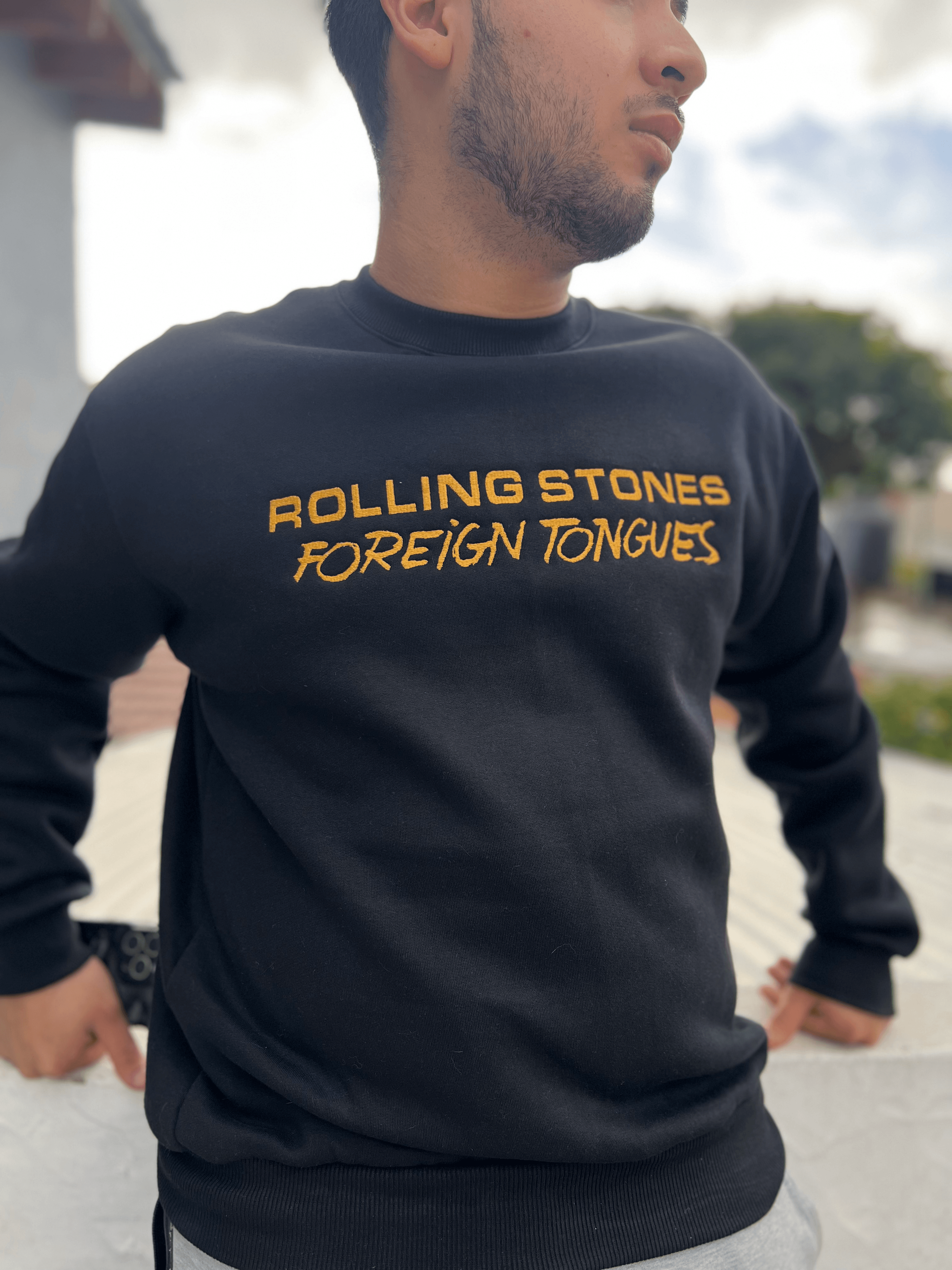 BUZO BORDADO FOREIGN TONGUES 1 Buzo Bordado The Rolling Stones Foreign Tongues exclusiva de Factory Rock @factoryrock.ar